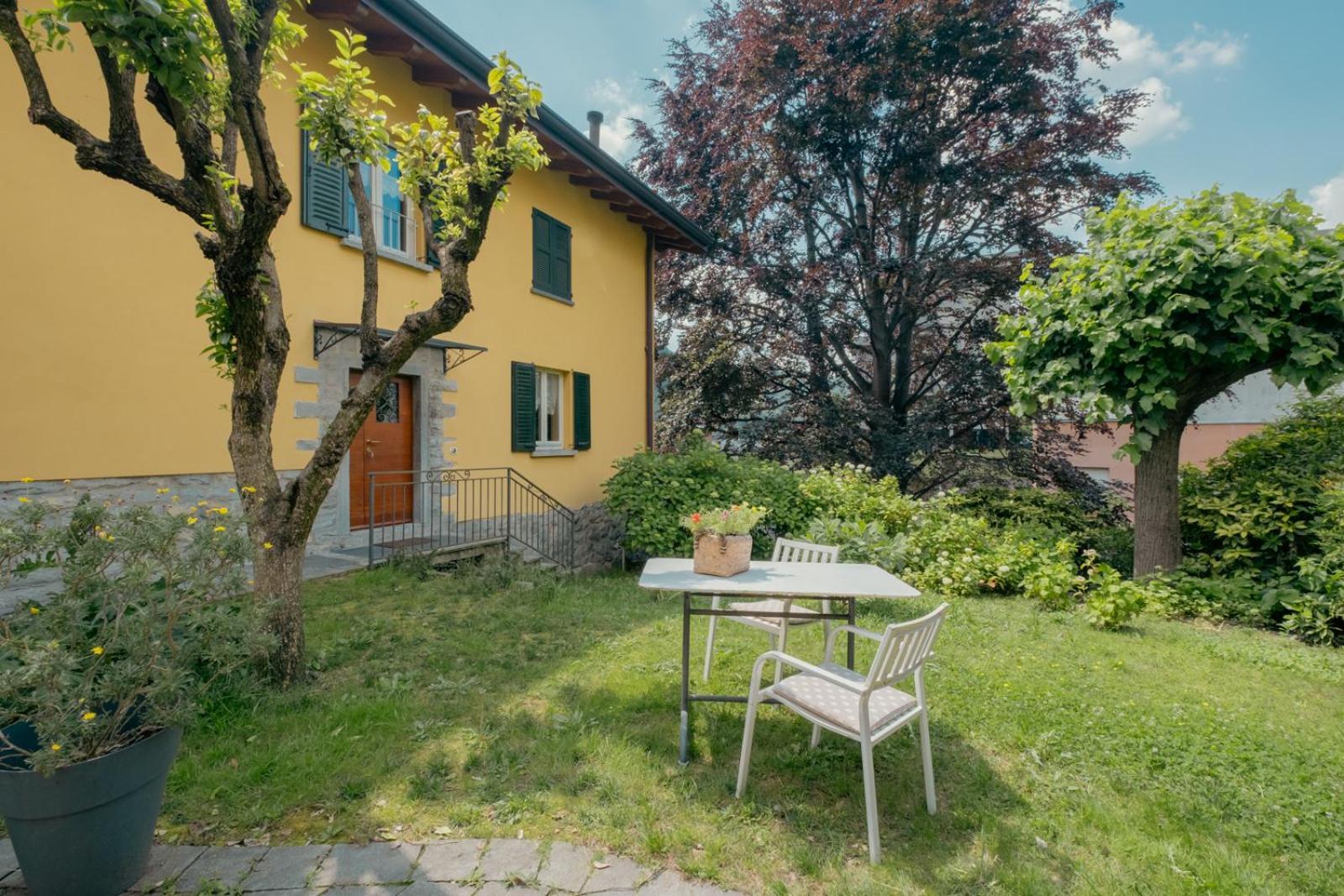 Bed and Breakfast A Casa Di Maria Комо Экстерьер фото